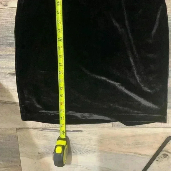 Eric Damian by Charlotte Russe Velvet and lace Side Cutout Long Sleeve , above t - Picture 8 of 8